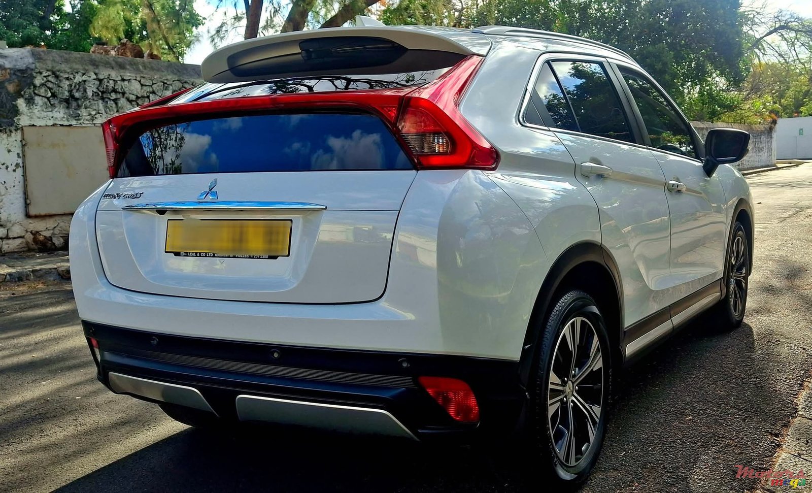 2018' Mitsubishi Excel photo #1