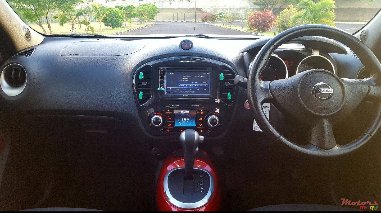 2012' Nissan Juke photo #5