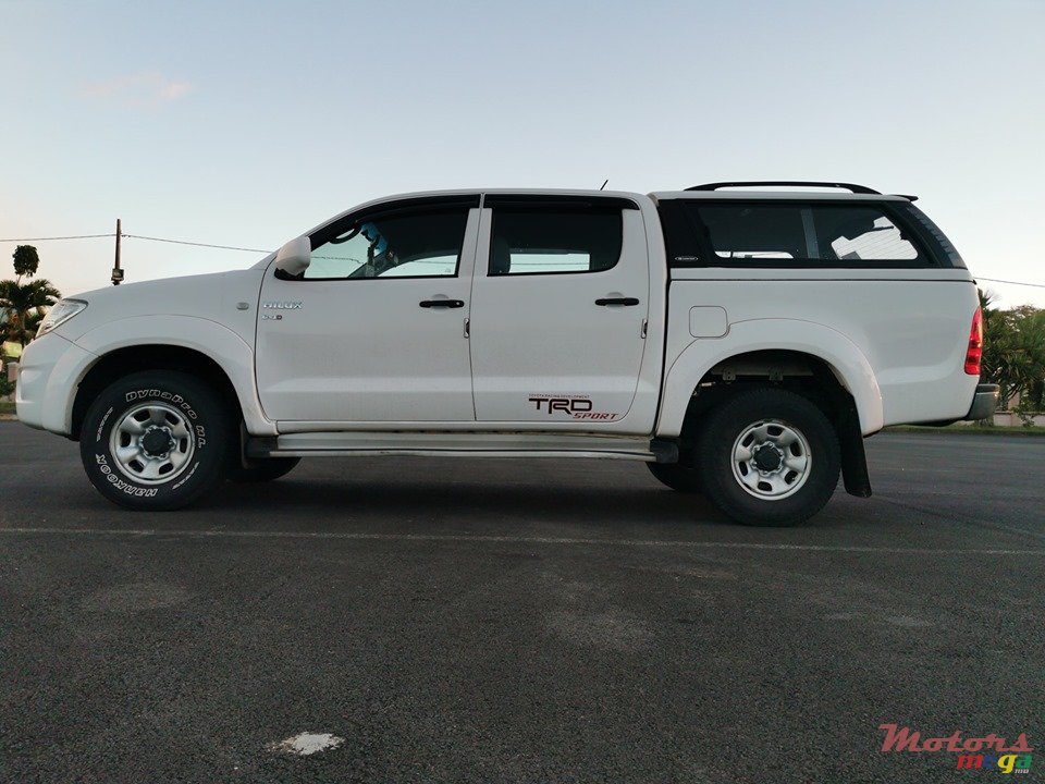 2009' Toyota Hilux photo #4