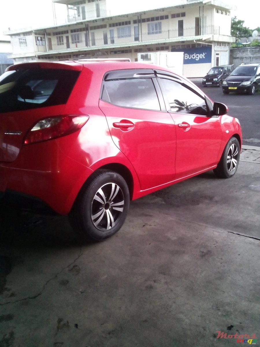 2007' Mazda 2 photo #1