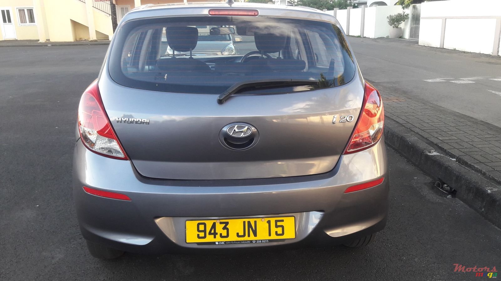 2015' Hyundai i20 Hatchback photo #2