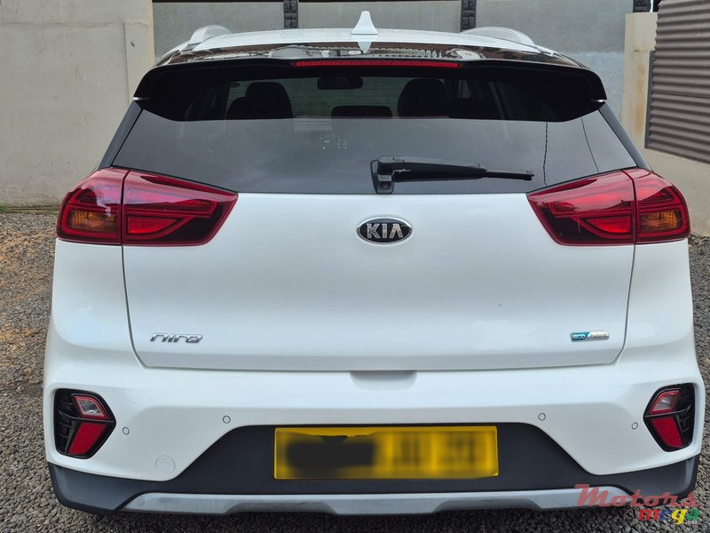 2020' Kia Niro Eco Hybrid photo #3