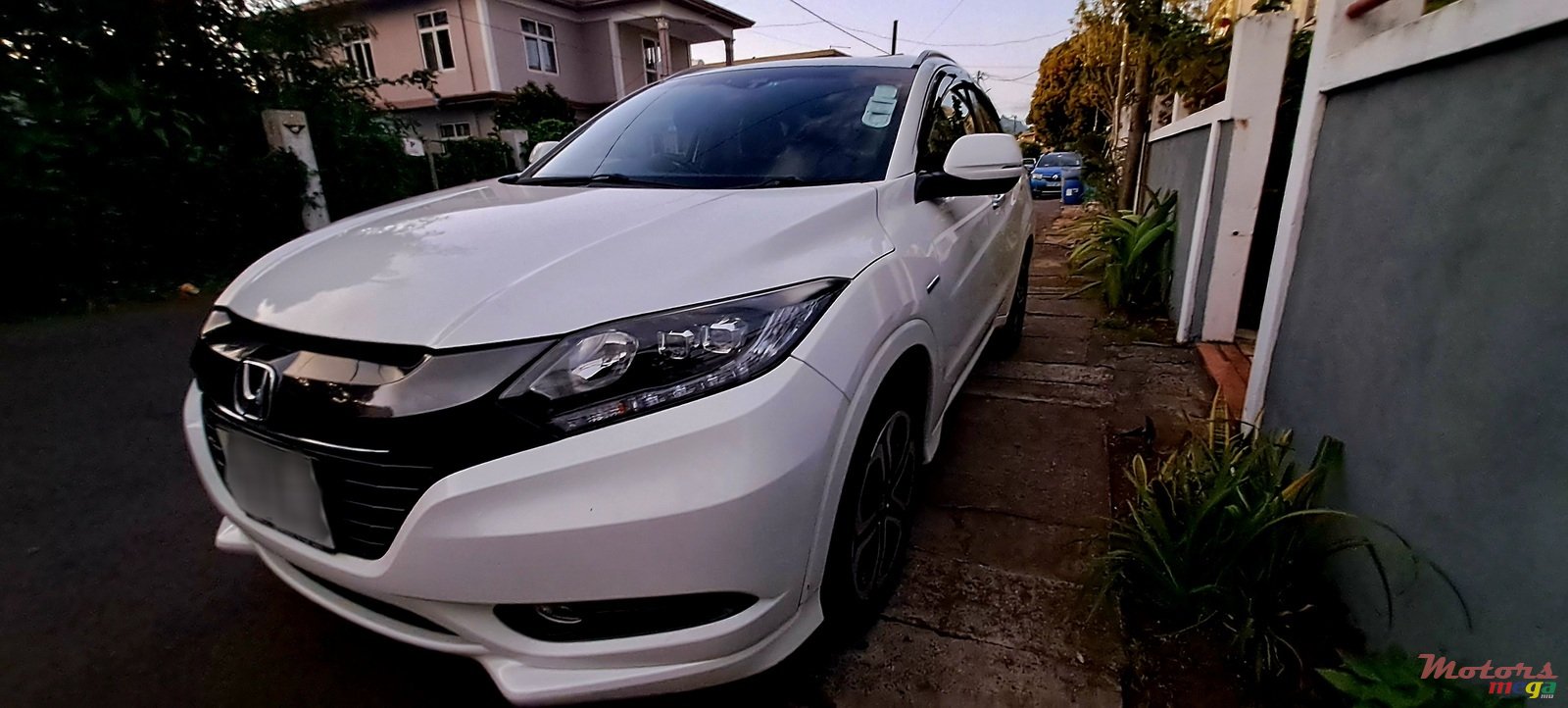 2016' Honda HR-V Vezel z sencing photo #3