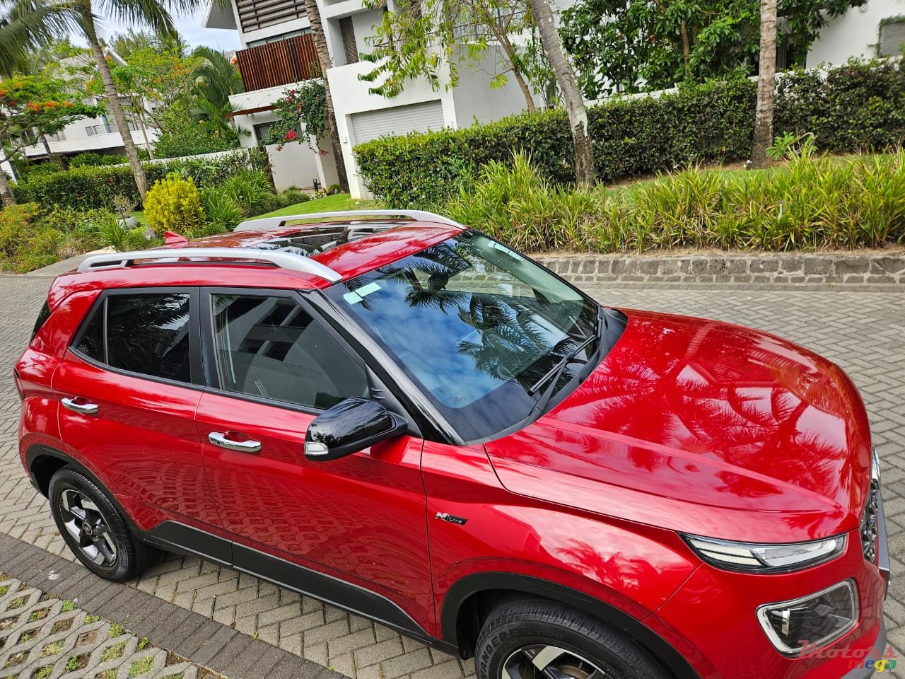 2021' Hyundai Venue photo #3