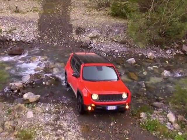 Jeep Renegade Goes Offroad to Prove it's Still a Jeep