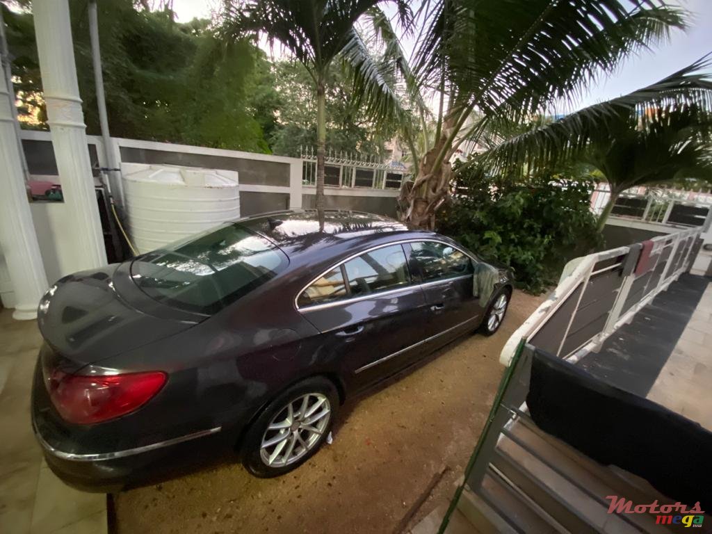 2011' Volkswagen Passat CC Sport photo #1