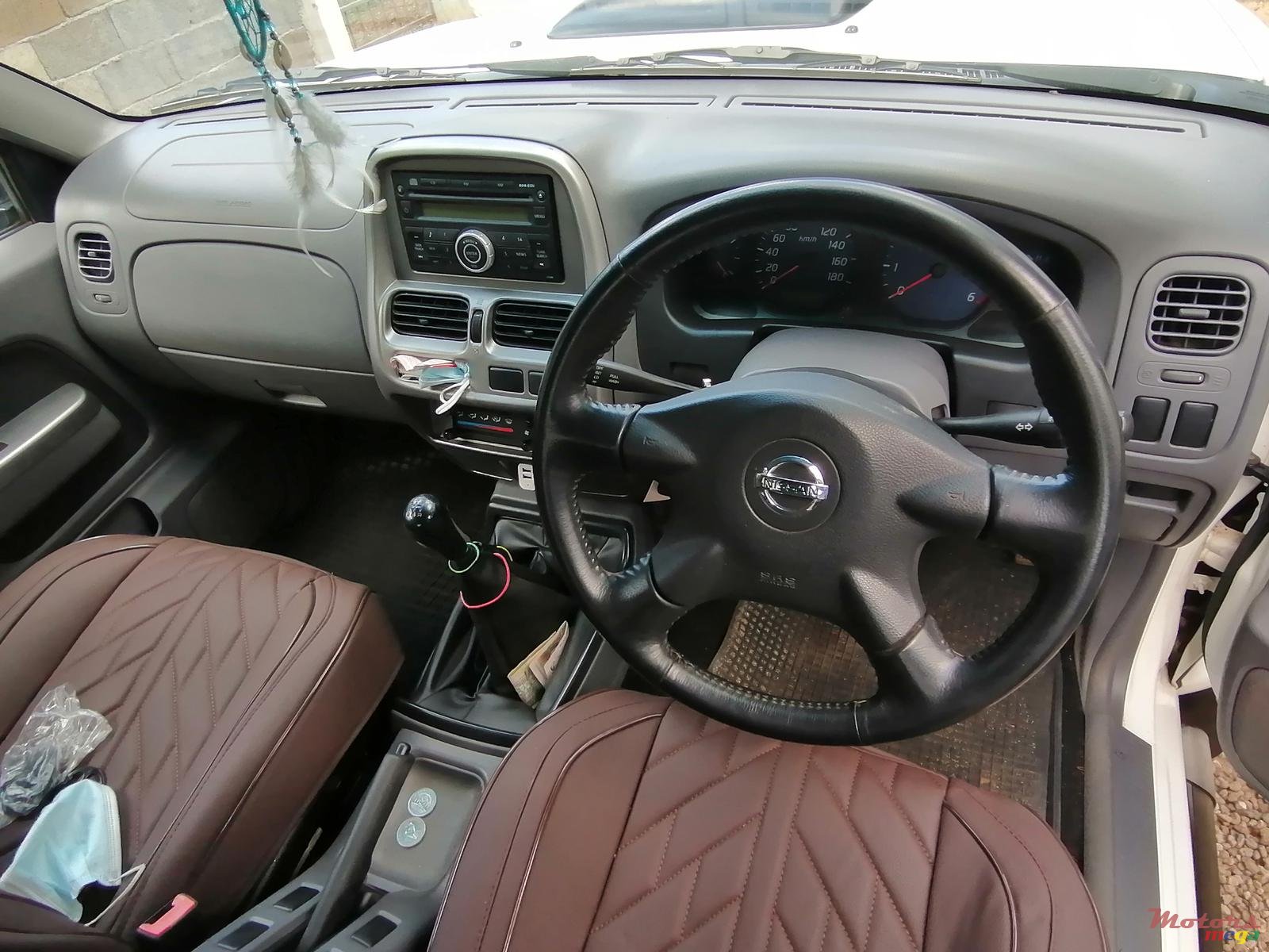 2018' Nissan NP300 photo #4