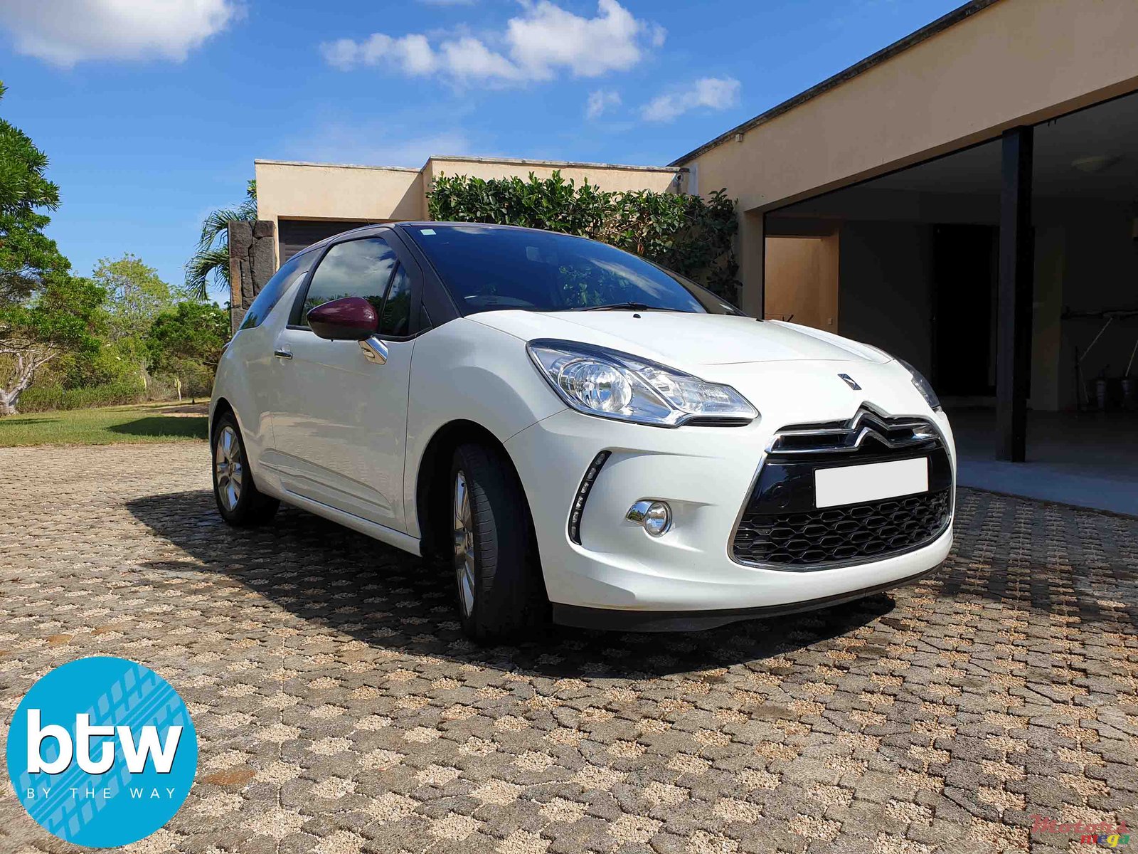 2012' Citroen DS 3 Automatic photo #1