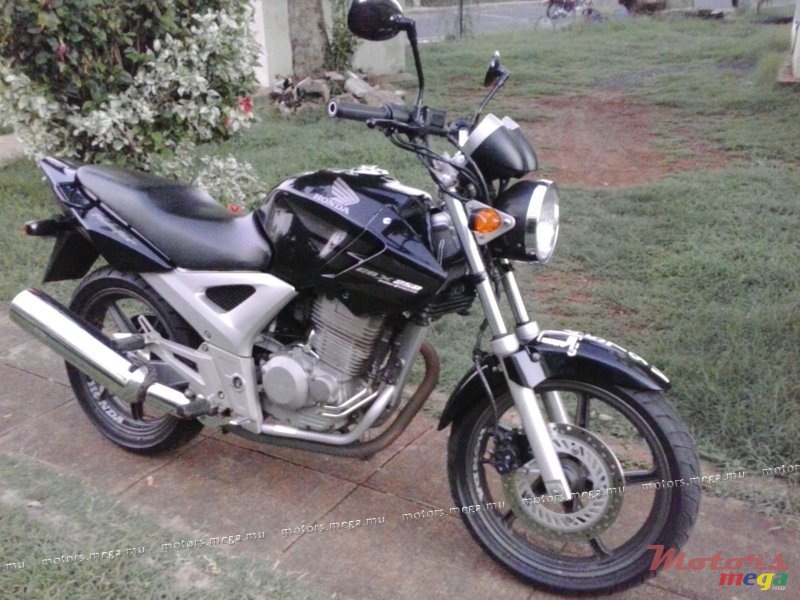 2010' Honda photo #1