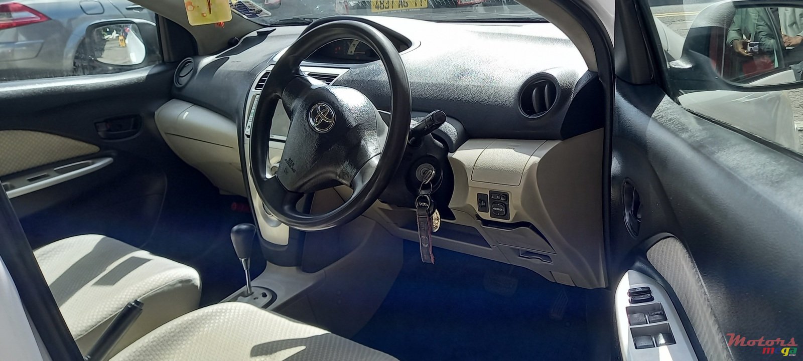 2007' Toyota Belta photo #5