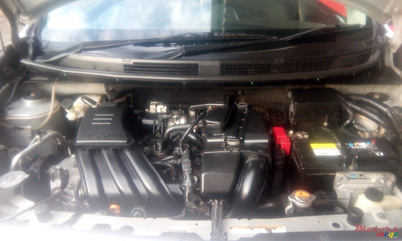 2011' Nissan March photo #5