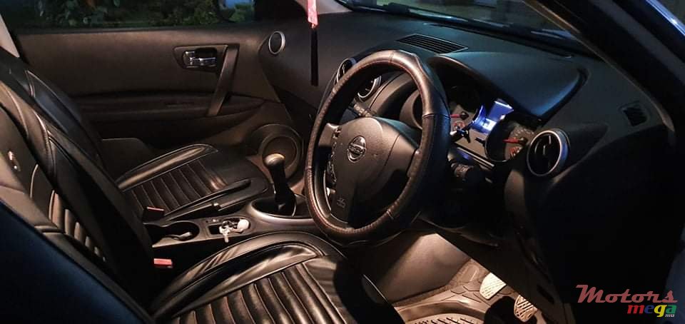 2011' Nissan Qashqai photo #1