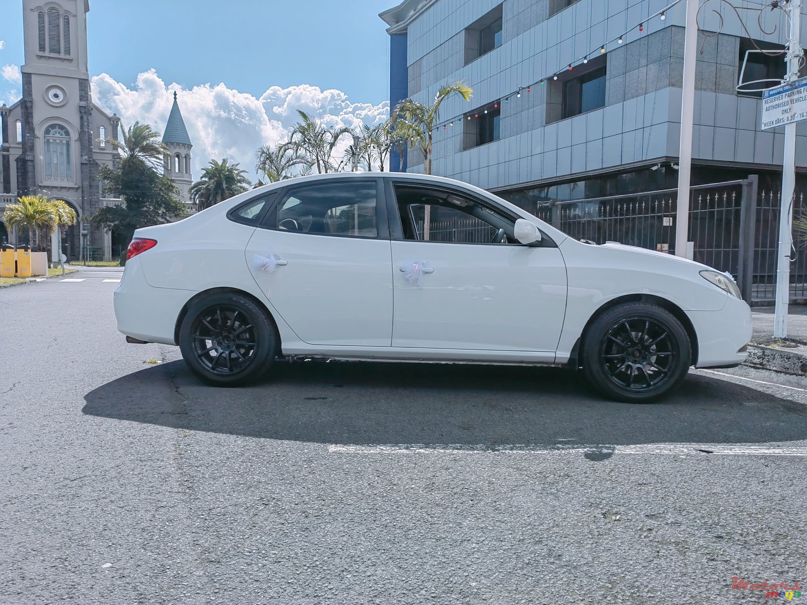 2010' Hyundai Elantra With audio set pioneer photo #2