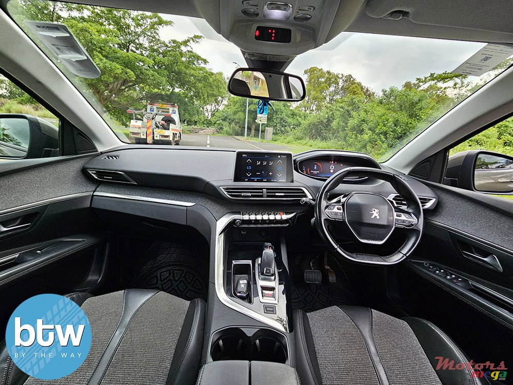 Photos The Most Popular Trim Of The 2018 Peugeot 3008 Allure - mxxkl6h