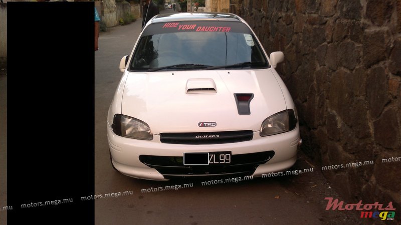 1999' Toyota Glanza photo #2