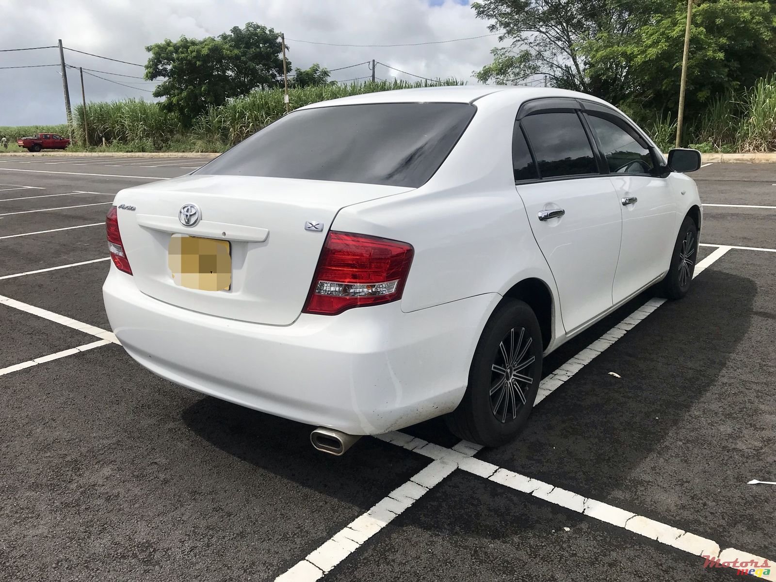 2009' Toyota Axio photo #4