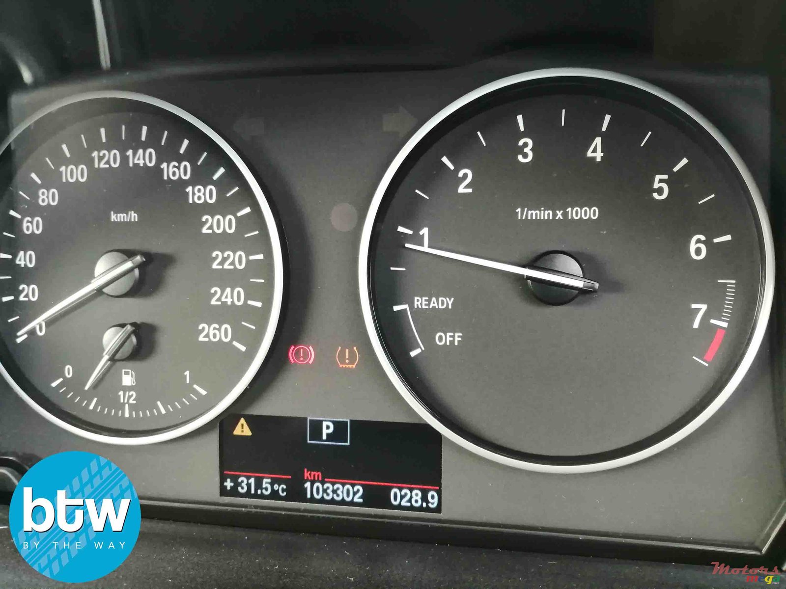 2012' BMW 1 Series 118i photo #7