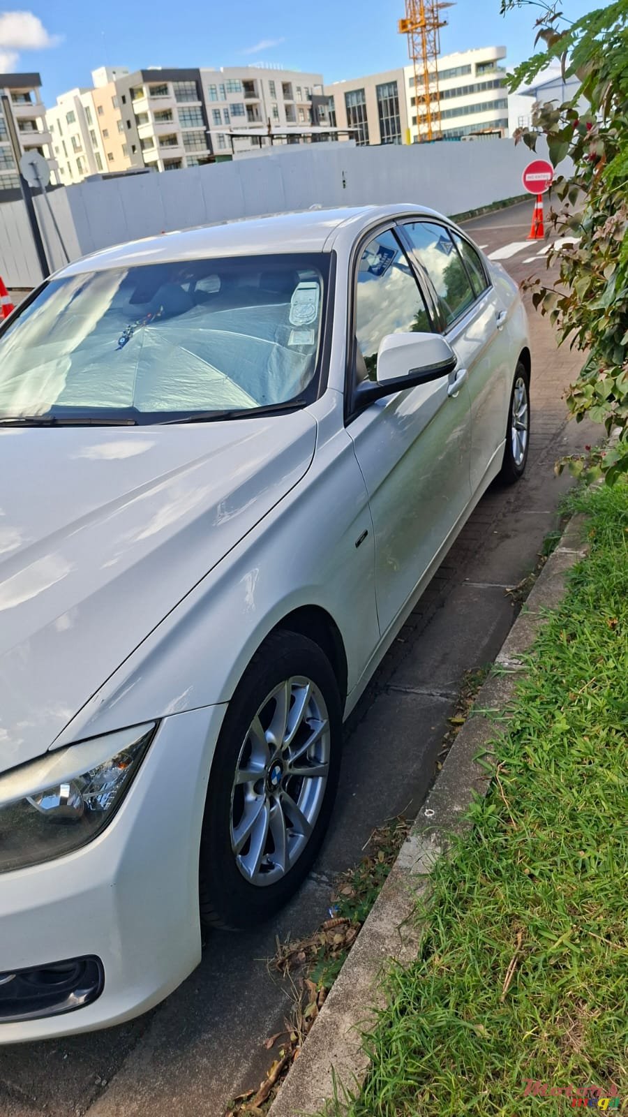 2013' BMW 320 photo #2