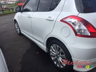 2012' Suzuki Swift KIT RS photo #6