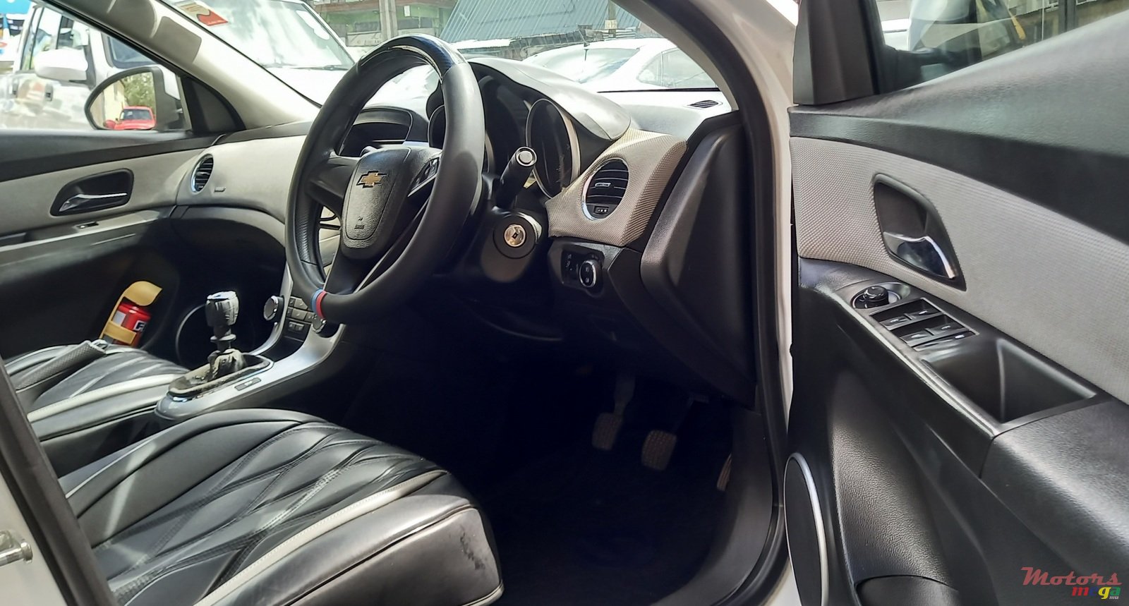 2015' Chevrolet Cruze photo #5