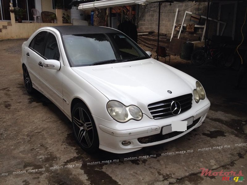 2004' Mercedes-Benz photo #2