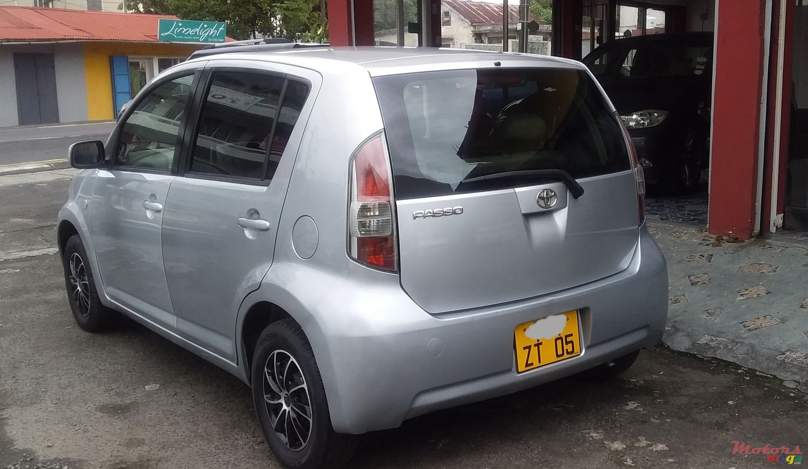 2005' Toyota Passo photo #4