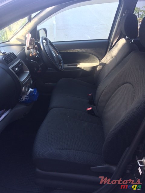 2009' Toyota photo #4