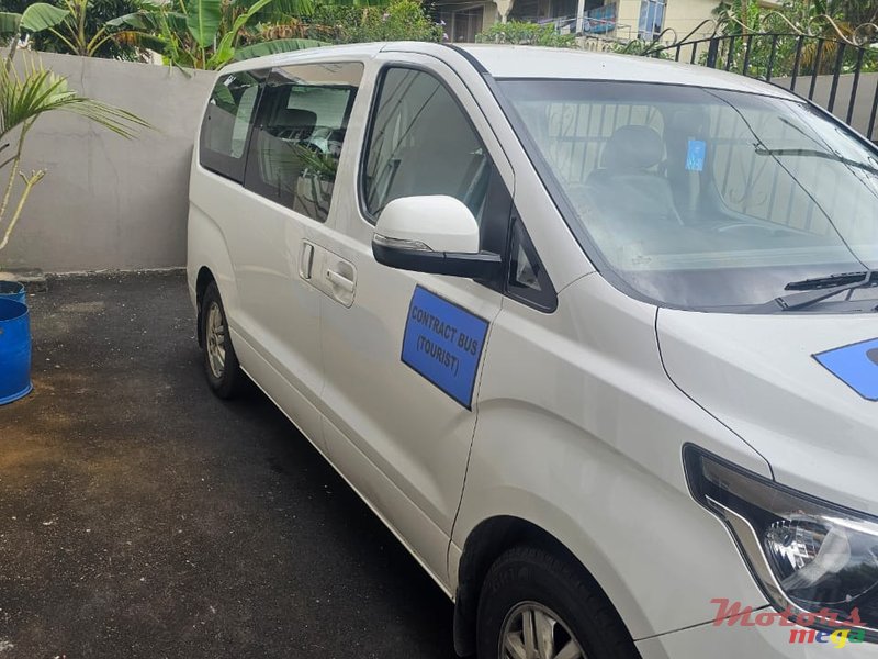 2018' Hyundai H-1 photo #7