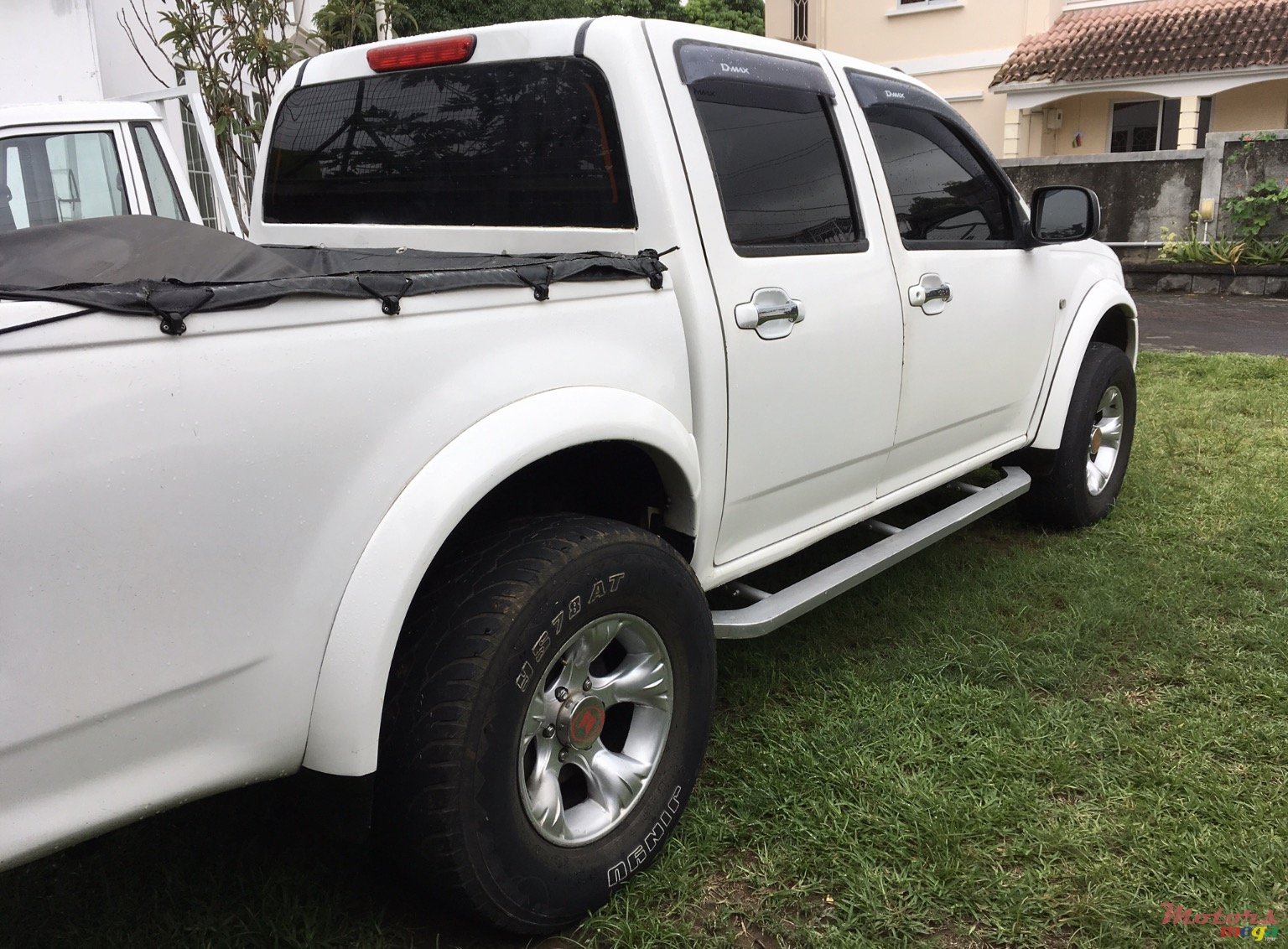 2004' Isuzu D-Max photo #4