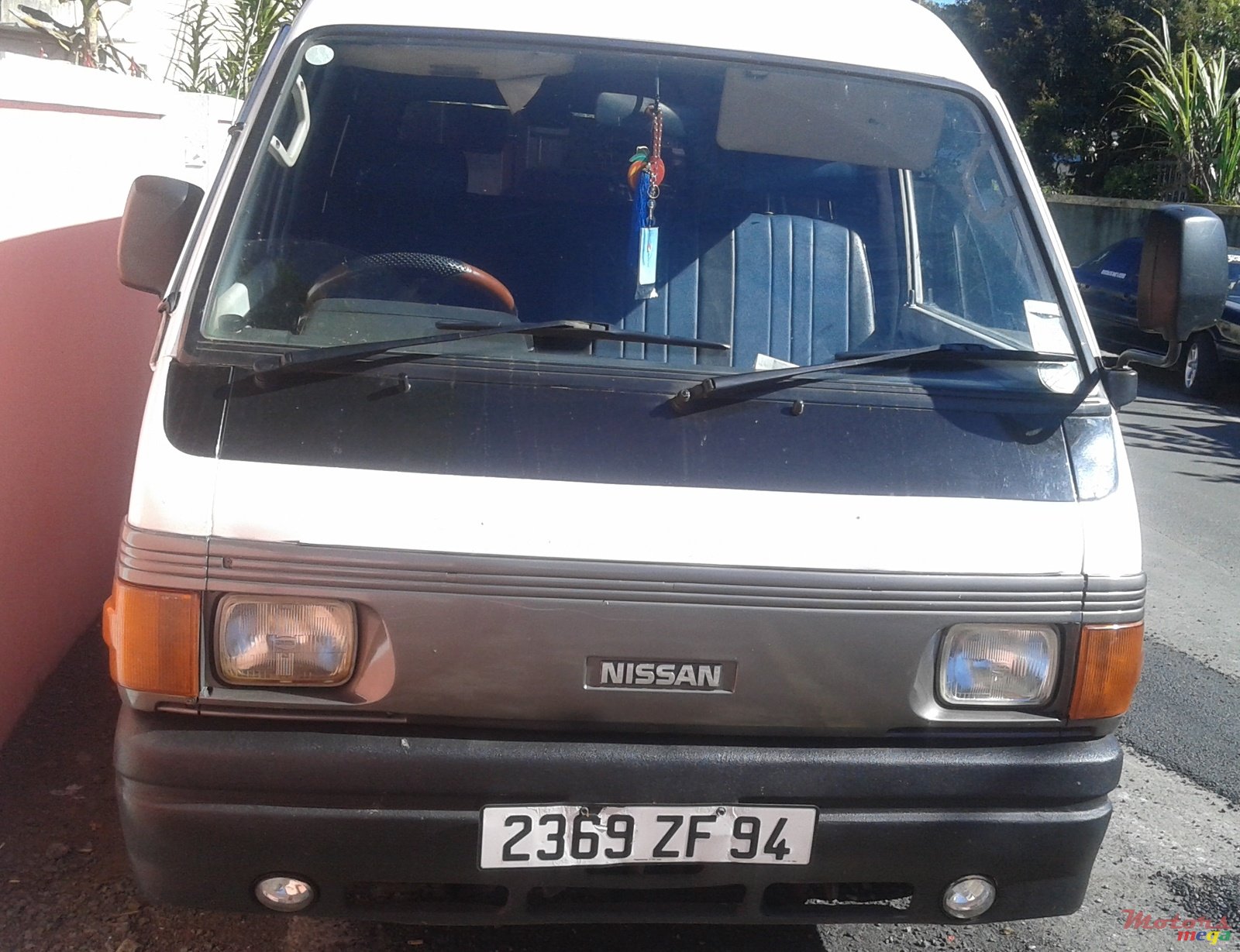 1994' Nissan photo #1