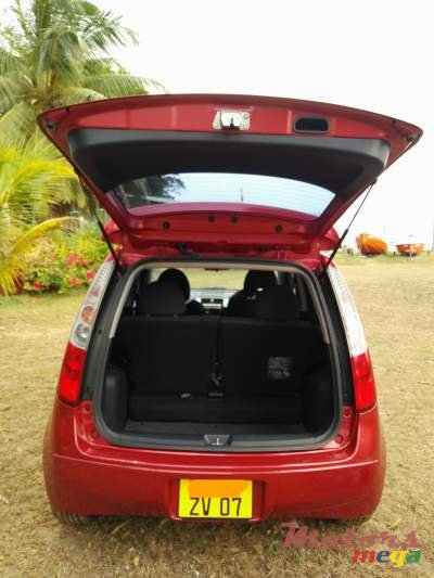 2007' Mitsubishi Colt photo #2