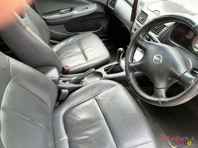 2005' Nissan Sunny photo #3