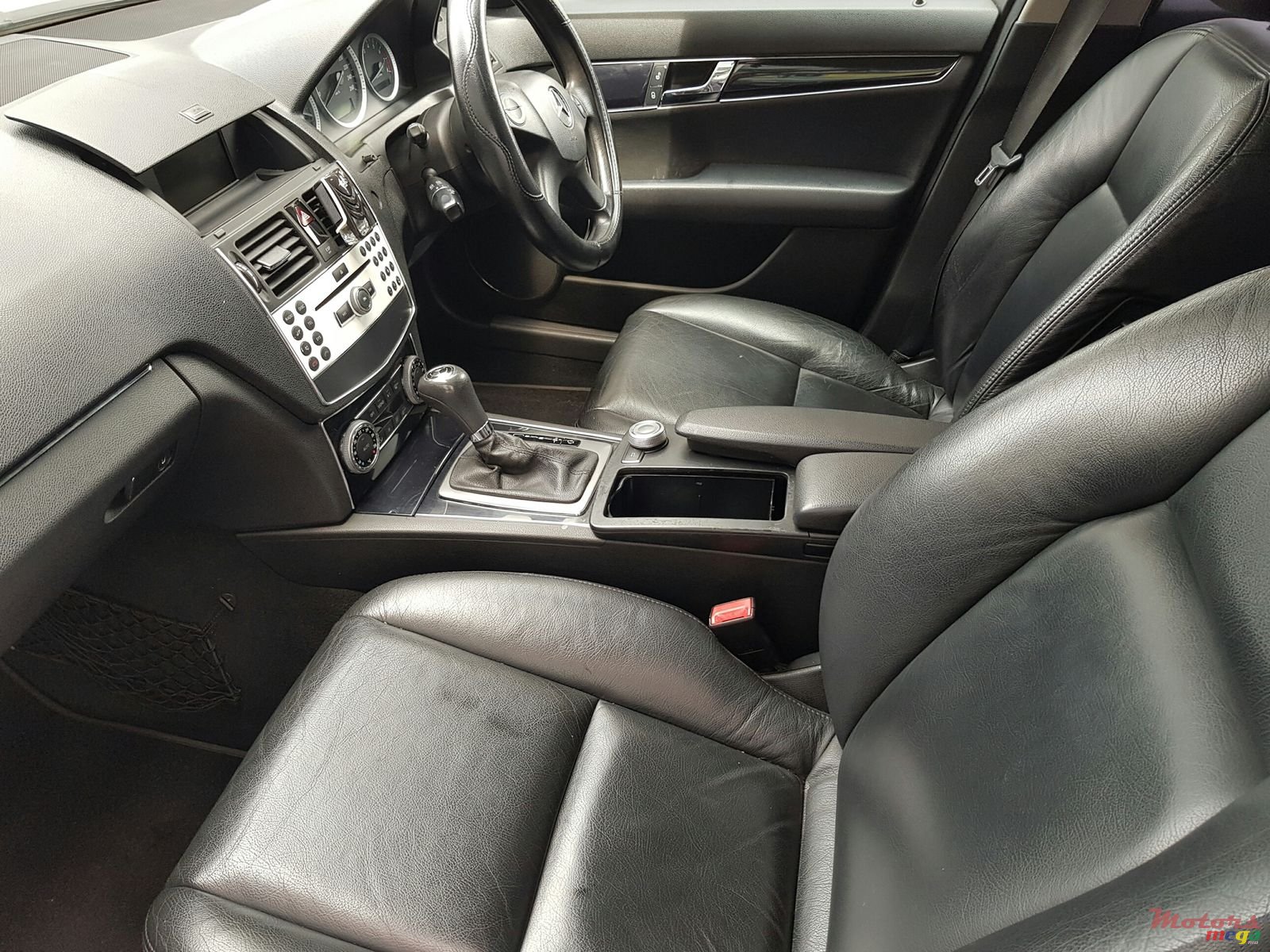 2008' Mercedes-Benz C-Class c200 kompressor automatic photo #3