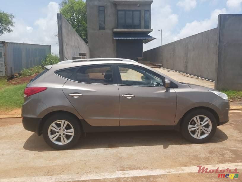 2012' Hyundai ix35 photo #2