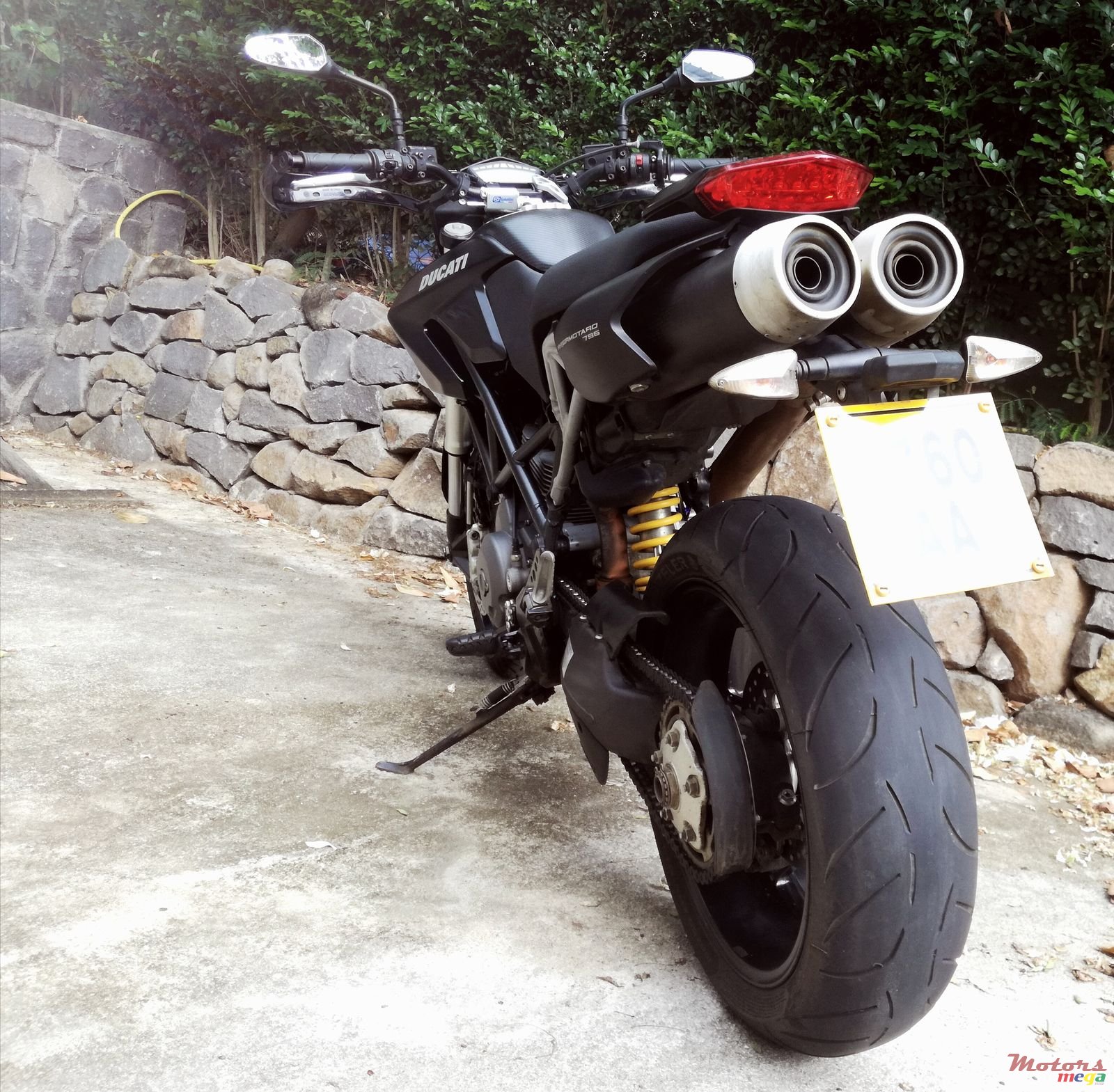 2015' Ducati 796 Hypermotard photo #3