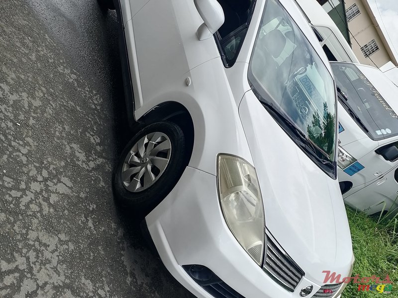 2007' Nissan Tiida photo #3