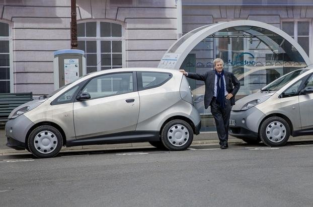 A French Billionaire's Anti-Tesla Dream Costs 20 Cents a Minute