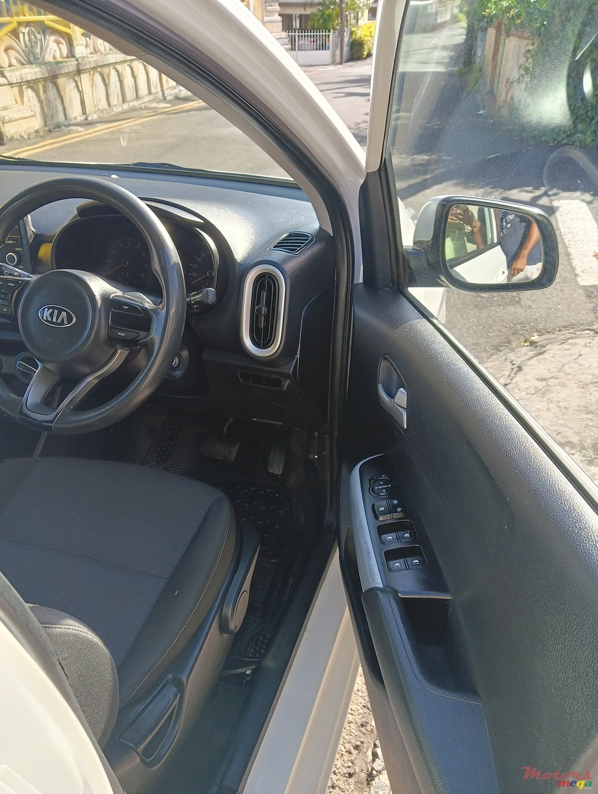 2019' Kia Picanto photo #7