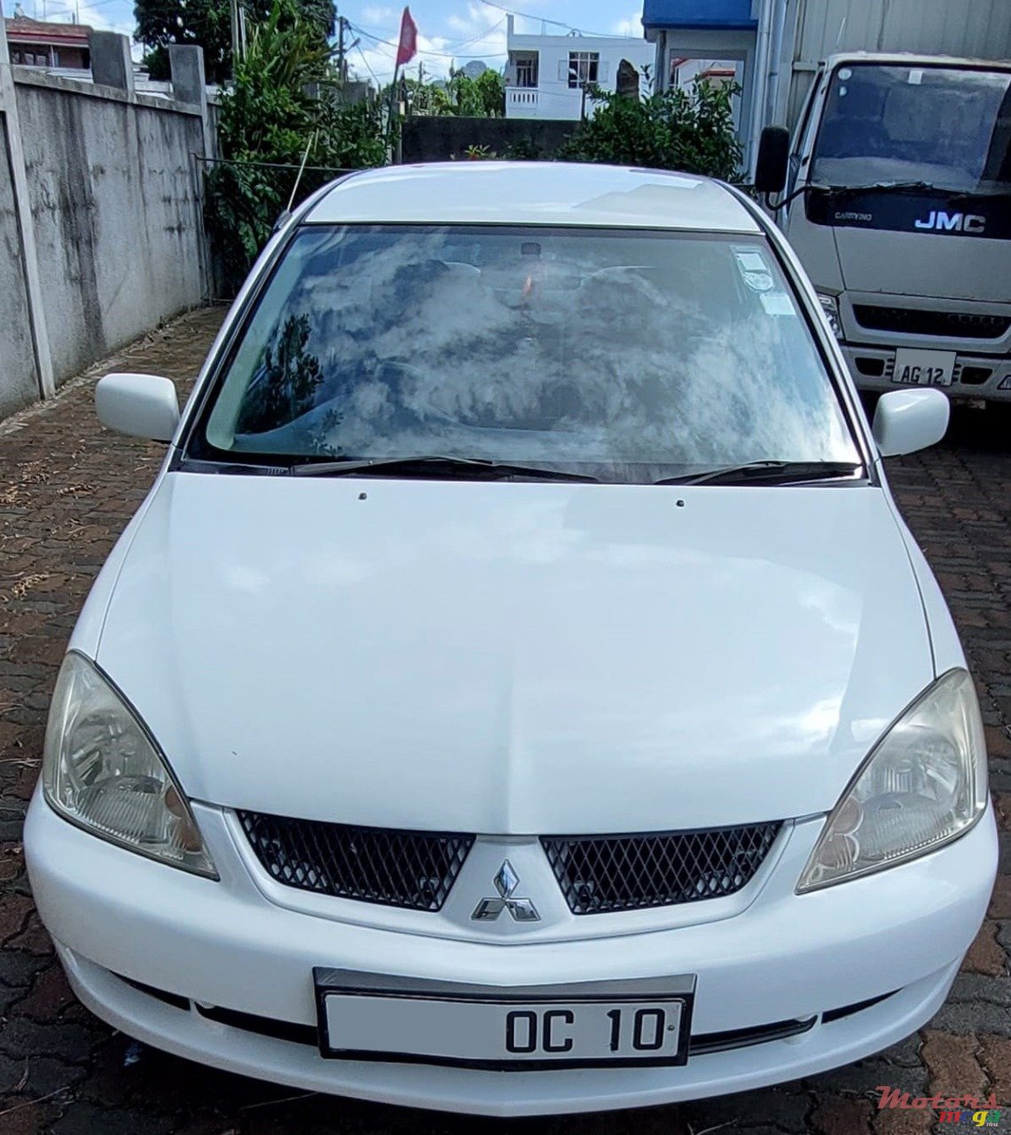 2010' Mitsubishi Lancer photo #7