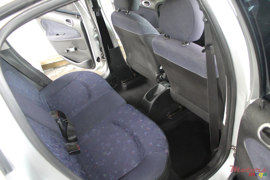 1999' Peugeot 206 photo #5