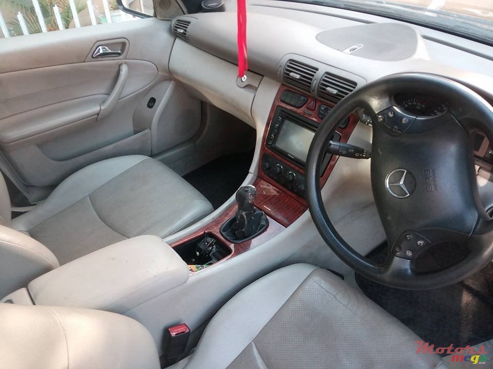 2001' Mercedes-Benz 200 photo #4