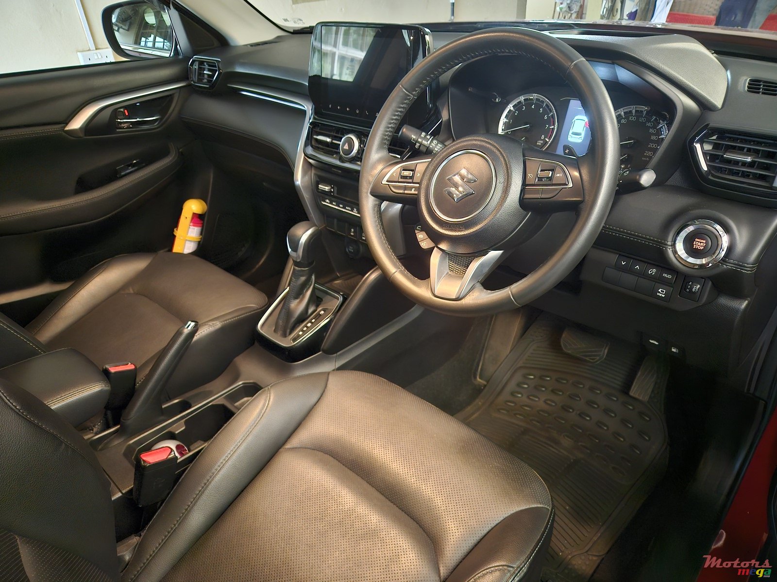 2024' Suzuki Grand Vitara Glx photo #7