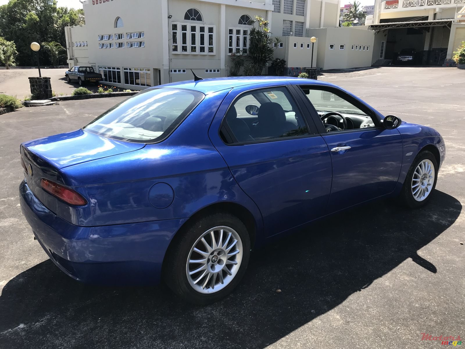 2004' Alfa Romeo 156 TWIN SPARK GUILETTA photo #4