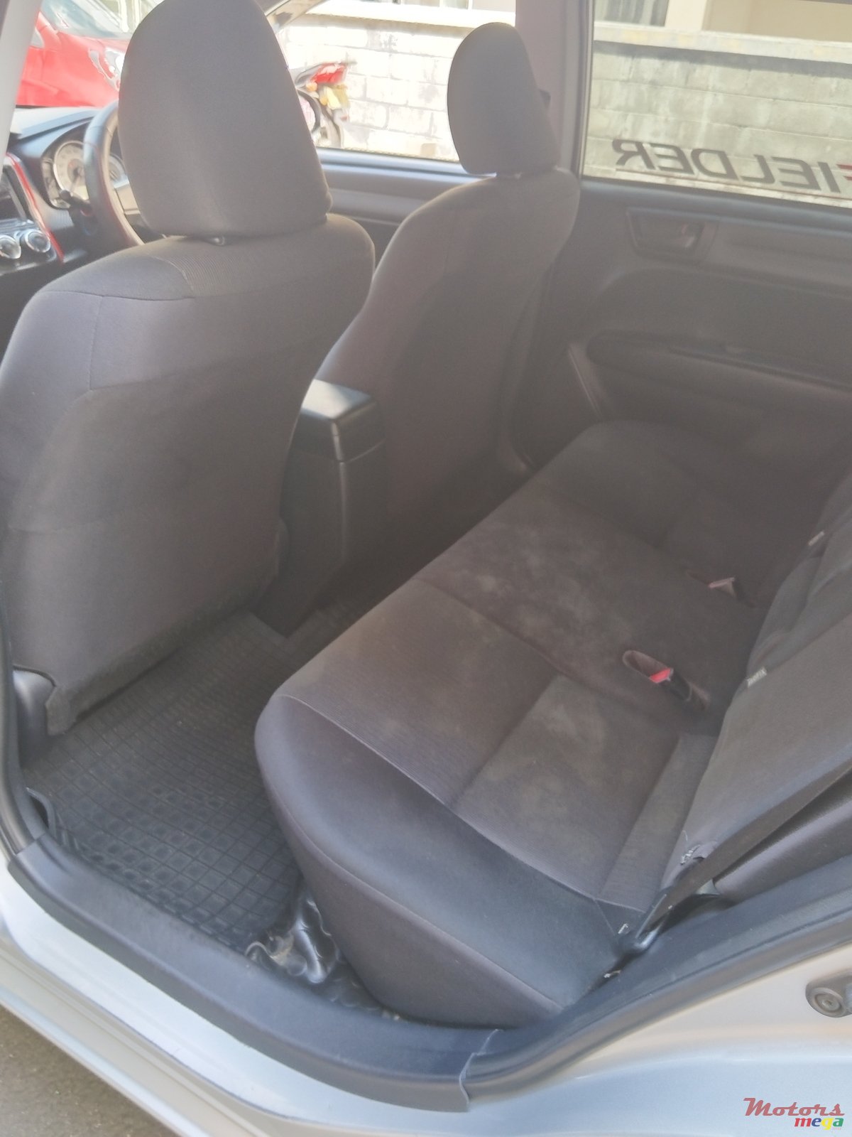 2014' Toyota Axio Fielder photo #1