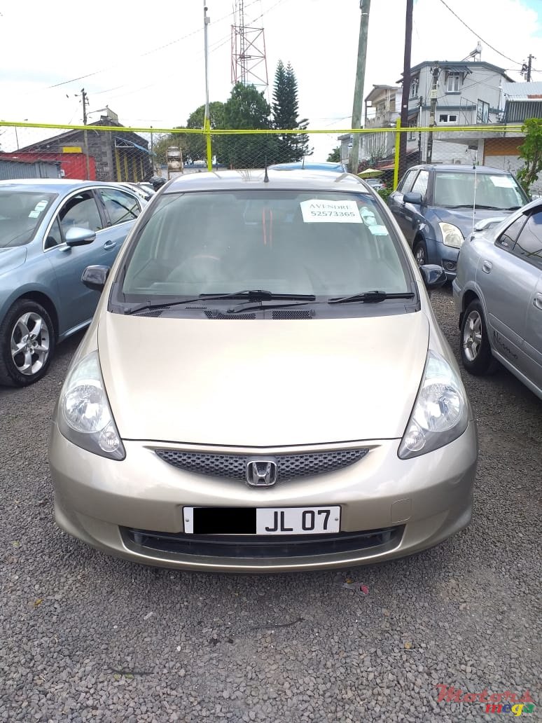 2007' Honda Jazz photo #2