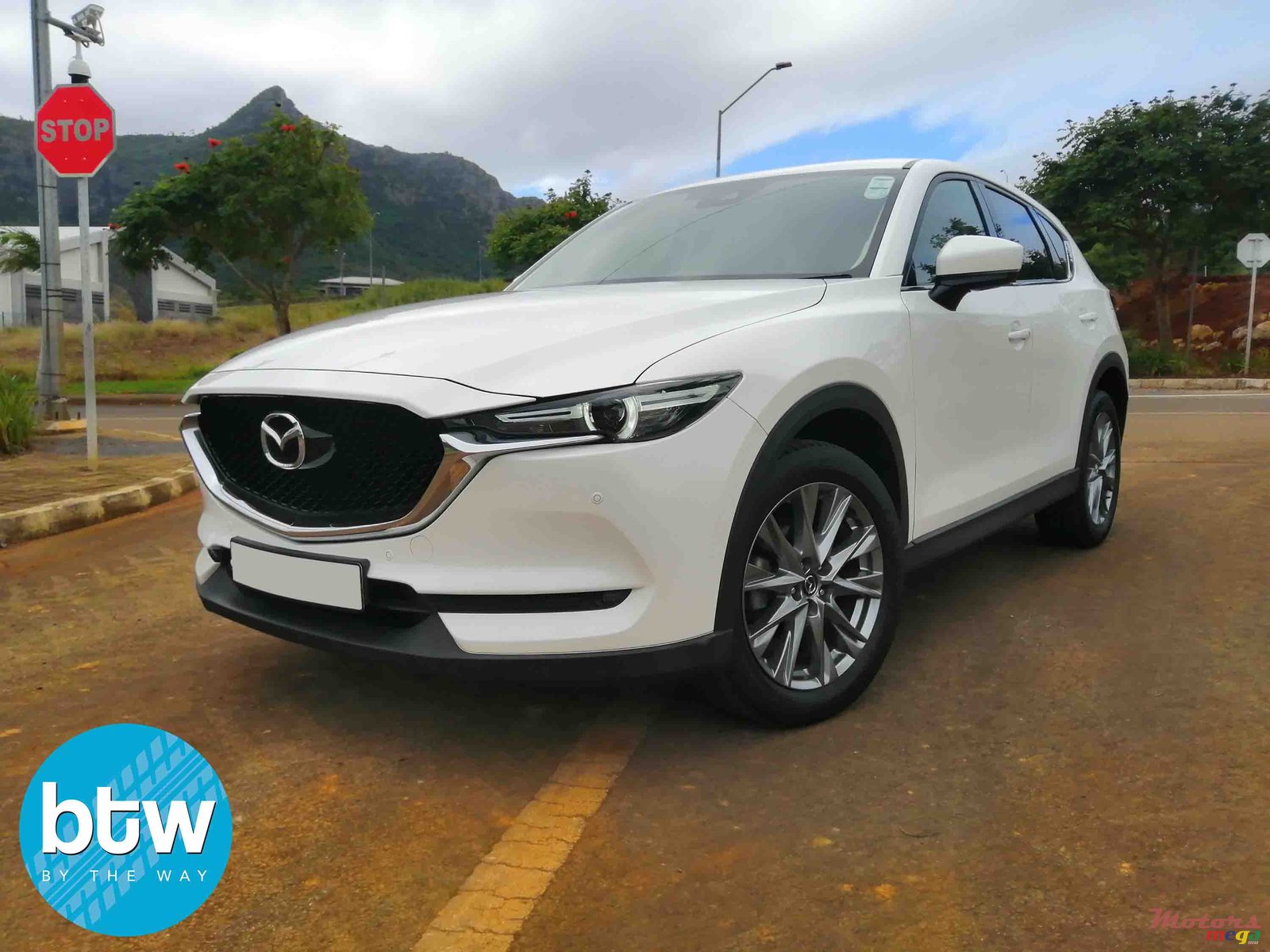 2021' Mazda CX-5 photo #2