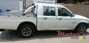 2006' Mitsubishi photo #1