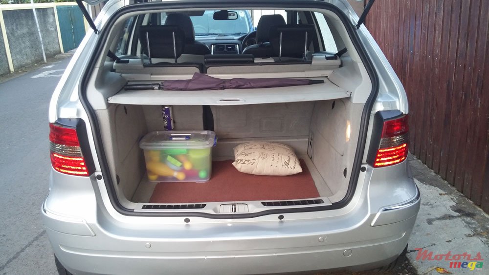 2008' Mercedes-Benz B 150 photo #6