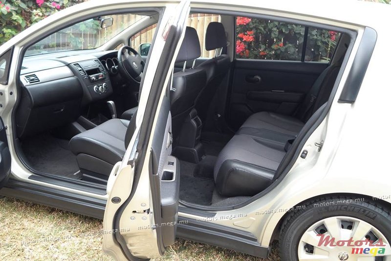 2006' Nissan Tiida none photo #3