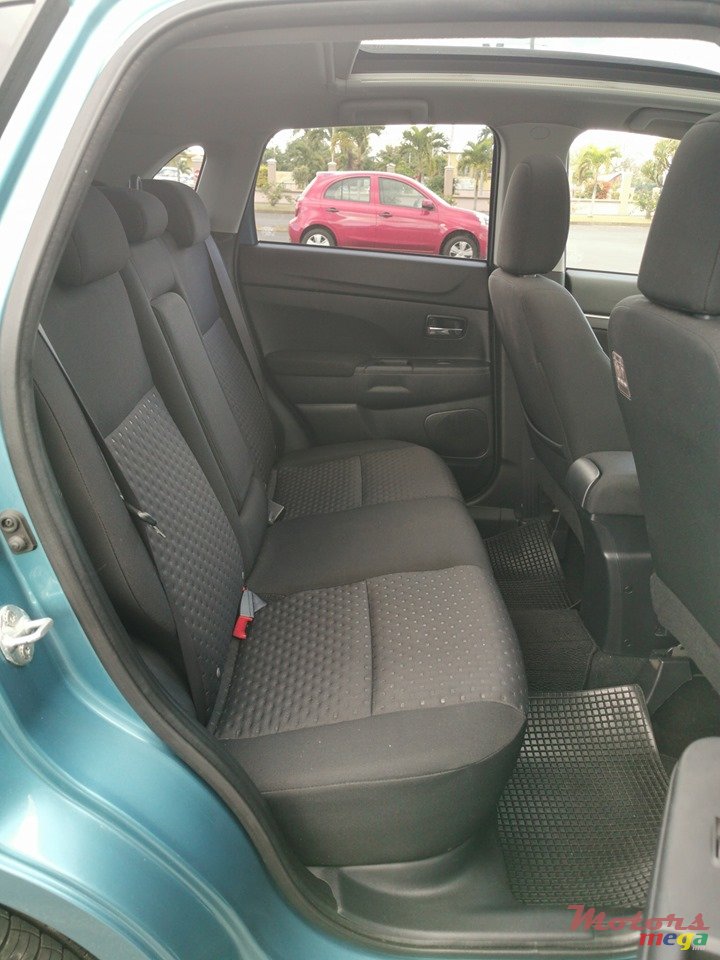 2010' Mitsubishi ASX RVR photo #4
